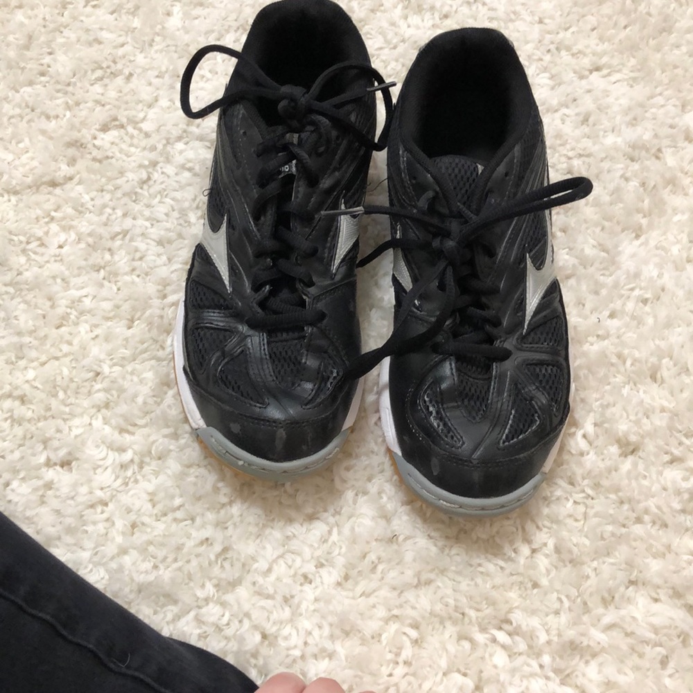Mizuno Volleyball shoes